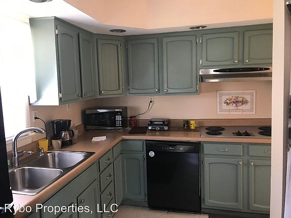 4th image of 1315 Saint Bernadette Ln