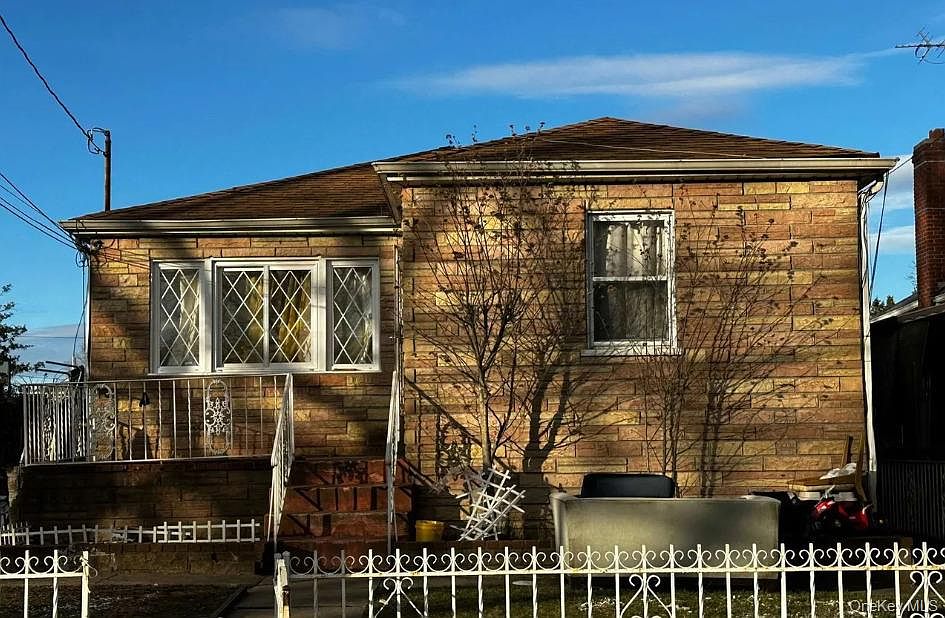 1st image of 243-11 132nd Road