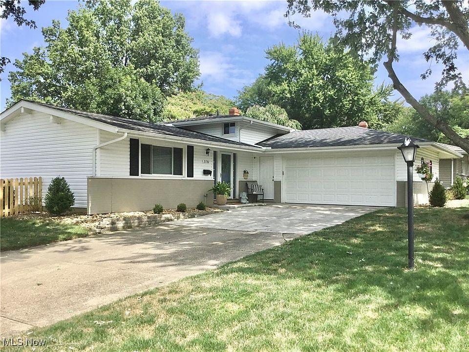 1st image of 21780 Sherwood Dr