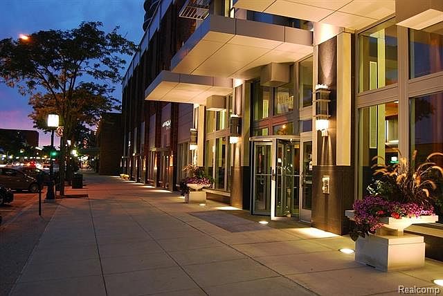 1st image of 411 S Old Woodward Ave #825