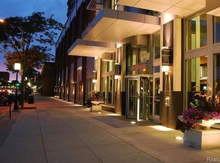 411 S Old Woodward Ave #825, Birmingham, MI 48009