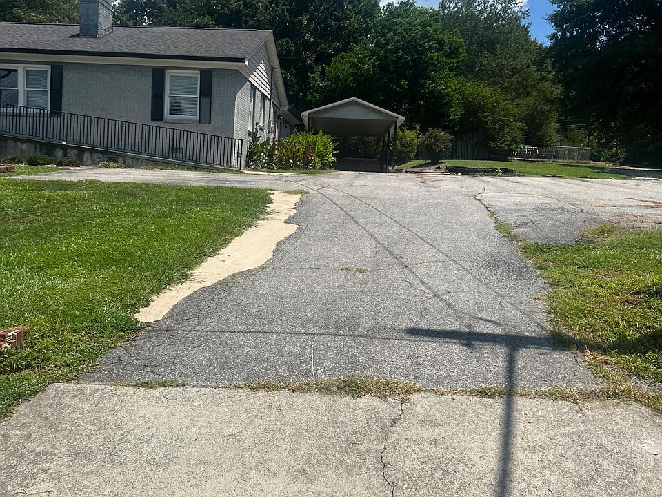 2nd image of 1362 Juanita Ave