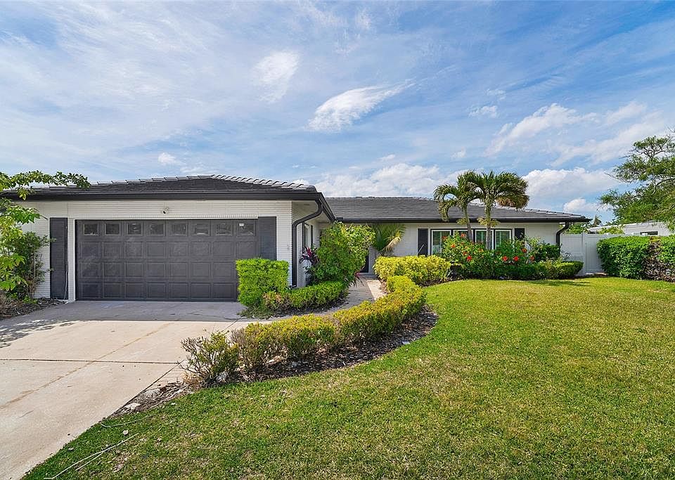 1st image of 3944 Doral Dr
