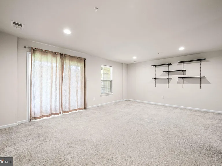 126 Cricket Dr — Photo 31