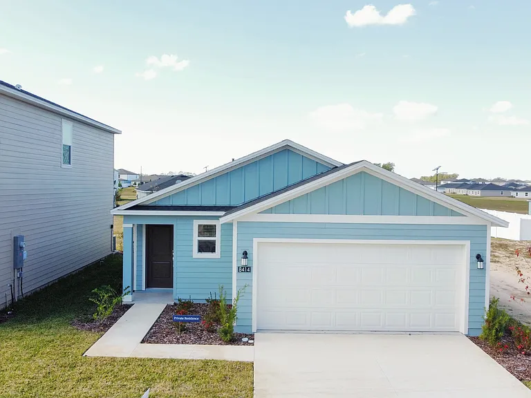 8414 SW 41st Cir — Photo 2