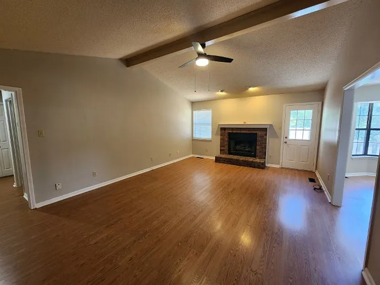 309 Shadow View Dr — Photo 2