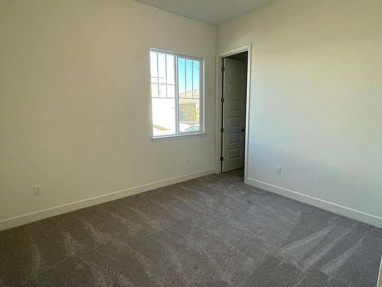 4993 Gold Rush Dr — Photo 4