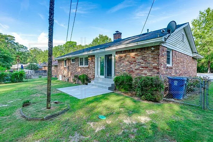 3 bed, 1.0 bath, 1548 sqft, $1,875 — Photo 4