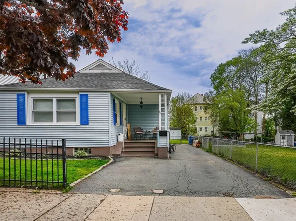 87 Adams St, New Bedford, MA 02746