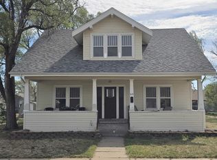 63 S Maple St, Russell, KS 67665