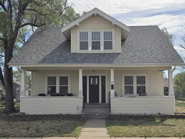 63 S Maple St, Russell, KS 67665