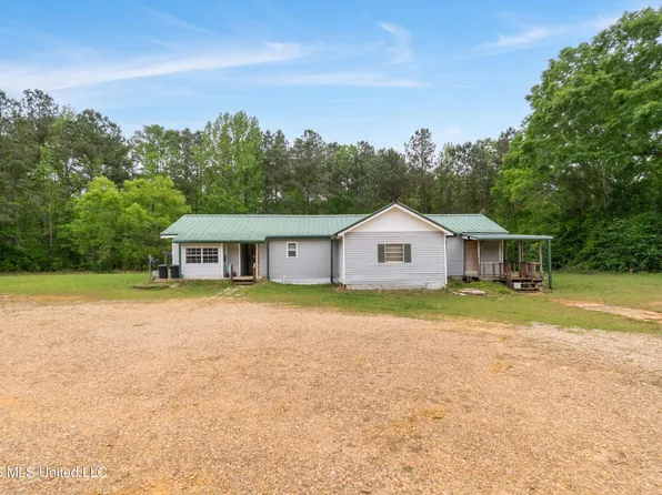 810 Osborn Moody Rd, Poplarville, MS 39470