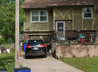 319 N Olathe View Rd, Olathe, KS 66061