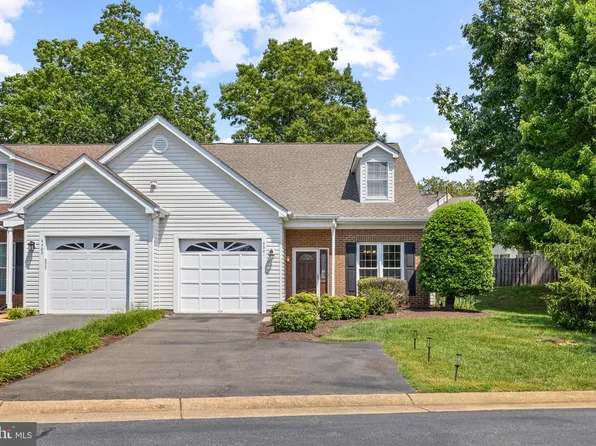 4301 Turnberry Dr, Fredericksburg, VA 22408