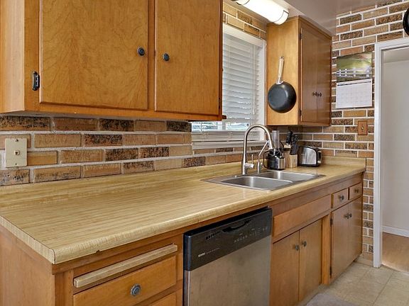 5th image of 2618 Sobrante Way