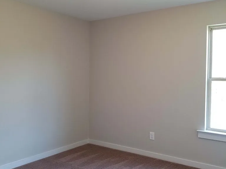 220 Elm Way — Photo 15