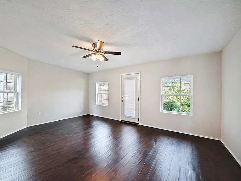 6526 Westview Dr — Photo 8