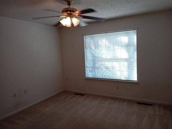 5th image of 5880 Baynebridge Dr #1
