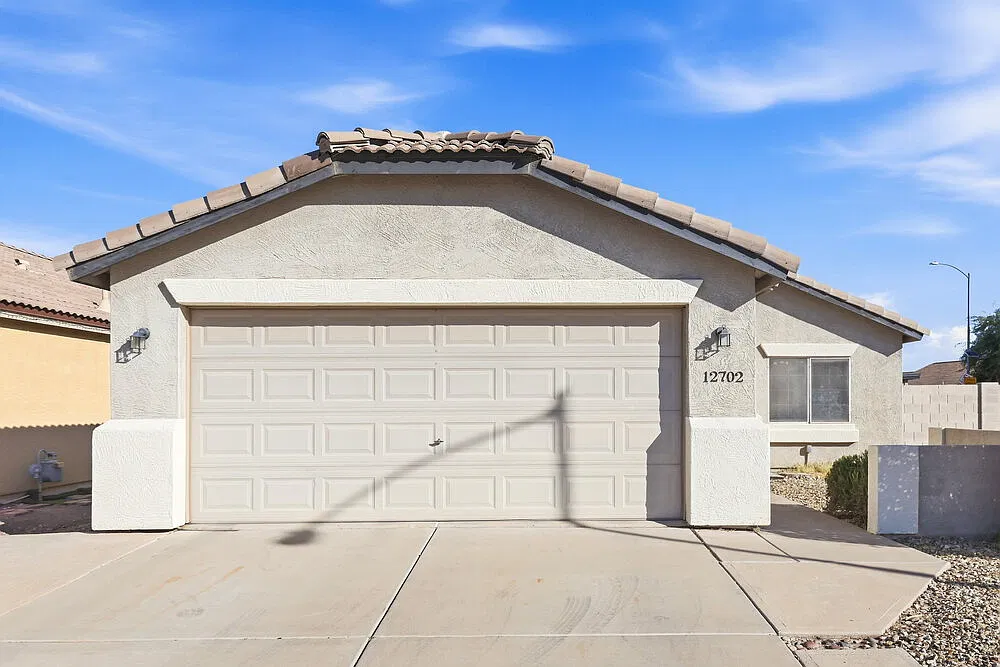 3 bed, 2.0 bath, 1374 sqft, $1,835 — Photo 1
