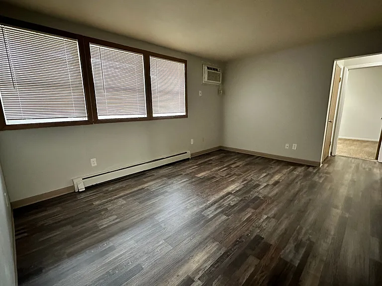 Eastview Apartments — Photo 6