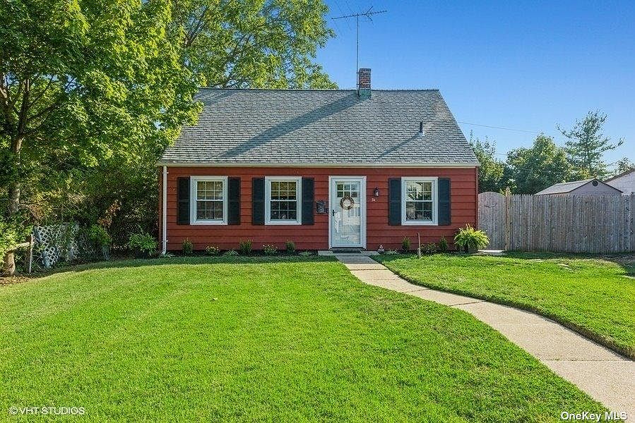 1st image of 74 Crescent Ln