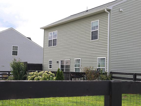 5th image of 27 Morningview Ct