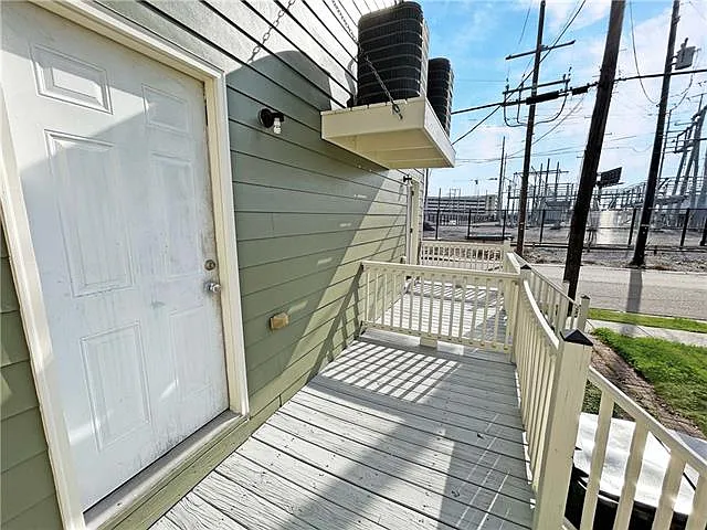 753 S Genois St — Photo 9
