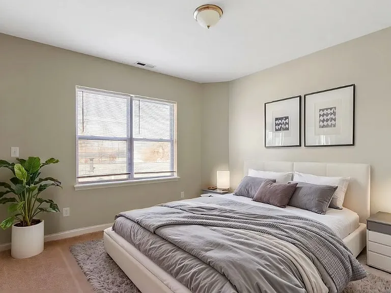 2605 Carrollton Ave — Photo 12