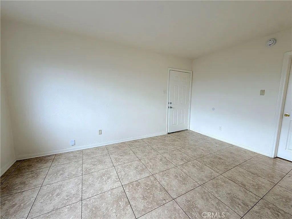 2 bed, 600 sqft, $1,850 — Photo 4