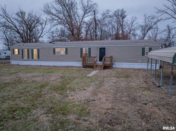 408 W Kirkwood St, Odin, IL 62870