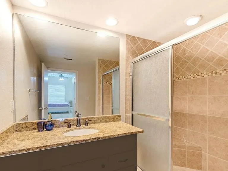 2331 W Horatio St #816 — Photo 23