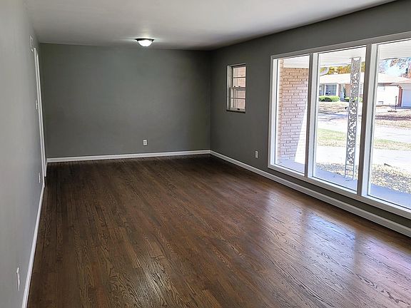 4th image of 11527 Portsmouth Dr