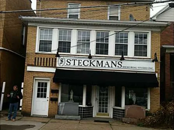 926 Duss Ave, Ambridge, PA 15003