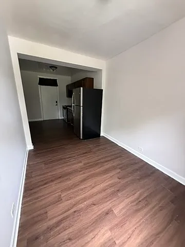 3 bed, 1100 sqft, $1,800 — Photo 3