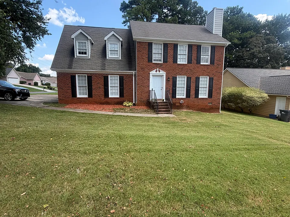 648 Glenspring Dr
