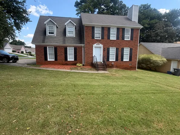 648 Glenspring Dr, Lawrenceville, GA 30043