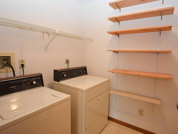 4th image of 7230 W Hartford Ct