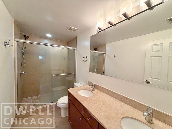 3rd image of 2822 N Albany Ave #G
