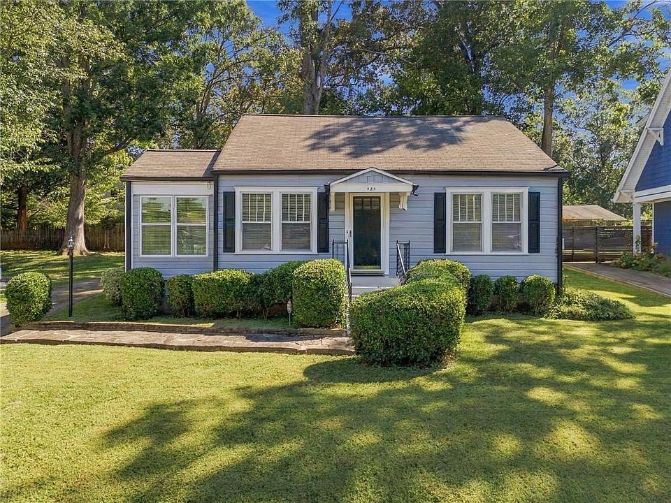 1st image of 425 Leonardo Ave