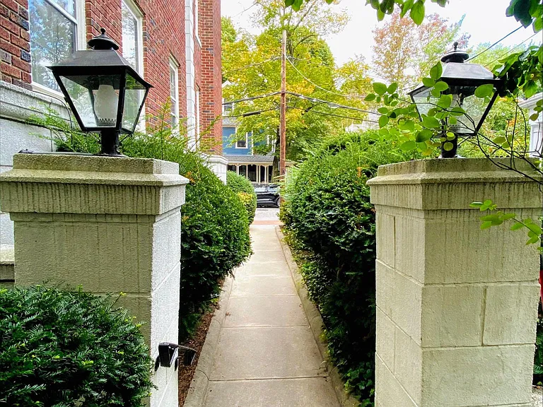 41 Bowdoin St #38 — Photo 4