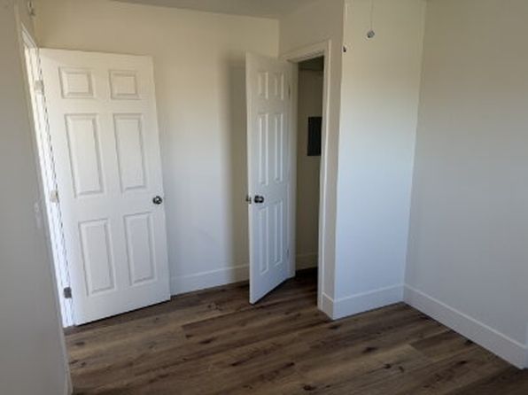 1800 1/2 Shamrock Way