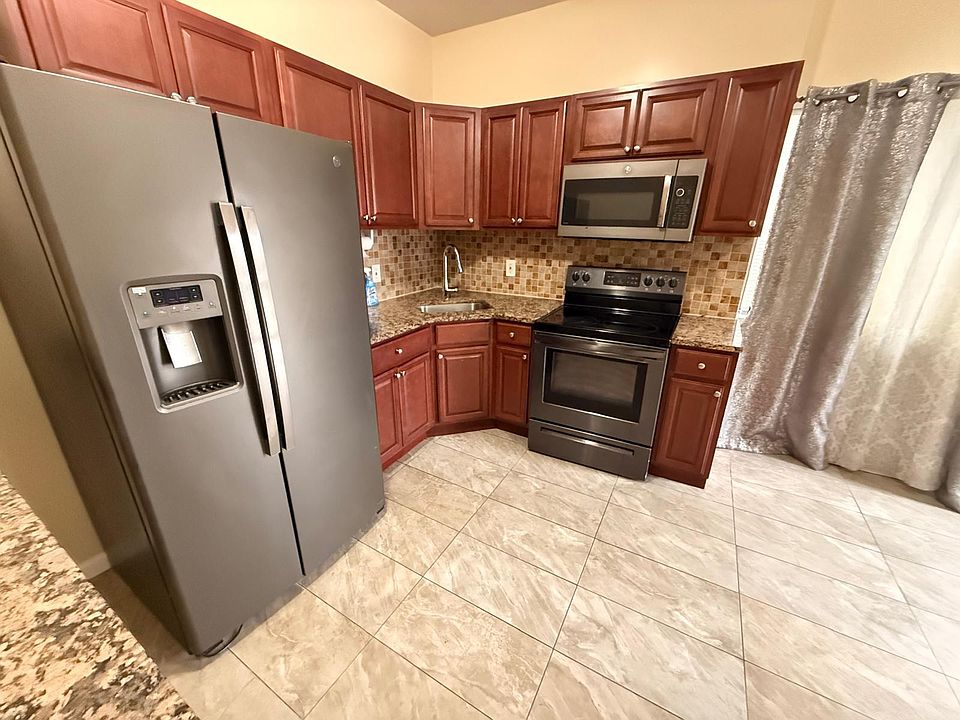 1st image of 1521 W Butler St #1