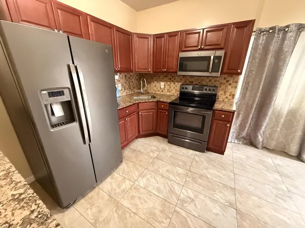 1521 W Butler St #1, Philadelphia, PA 19140