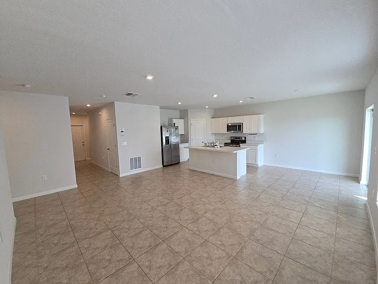 670 Eagle Landing Blvd — Photo 3