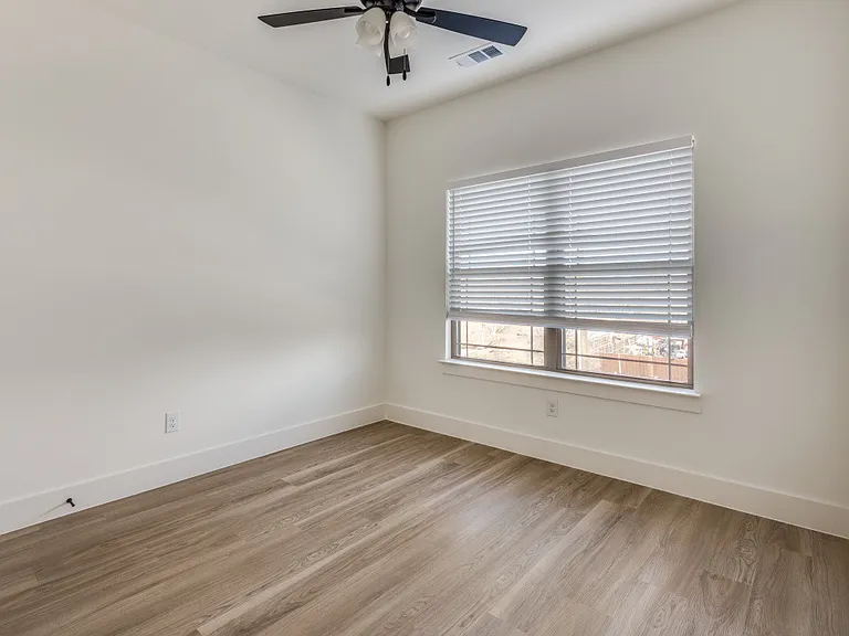 1224 Elva Warren St — Photo 18