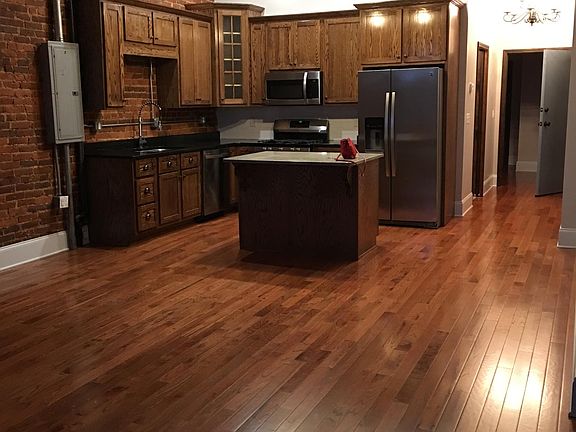 2nd image of 110 W Washington St APT B