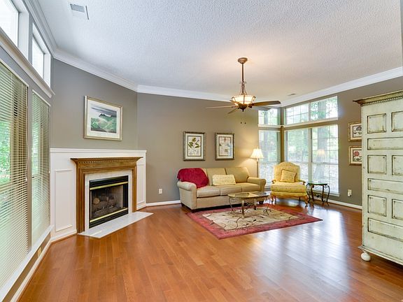 5th image of 3703 Peakwood Ct
