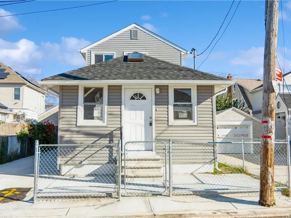 19 Neptune St, Staten Island, NY 10306