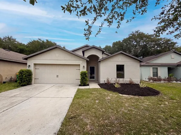 2440 Bracknell Forest Trl, Tavares, FL 32778