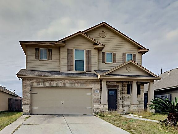 3rd image of 3909 Las Bahias Dr